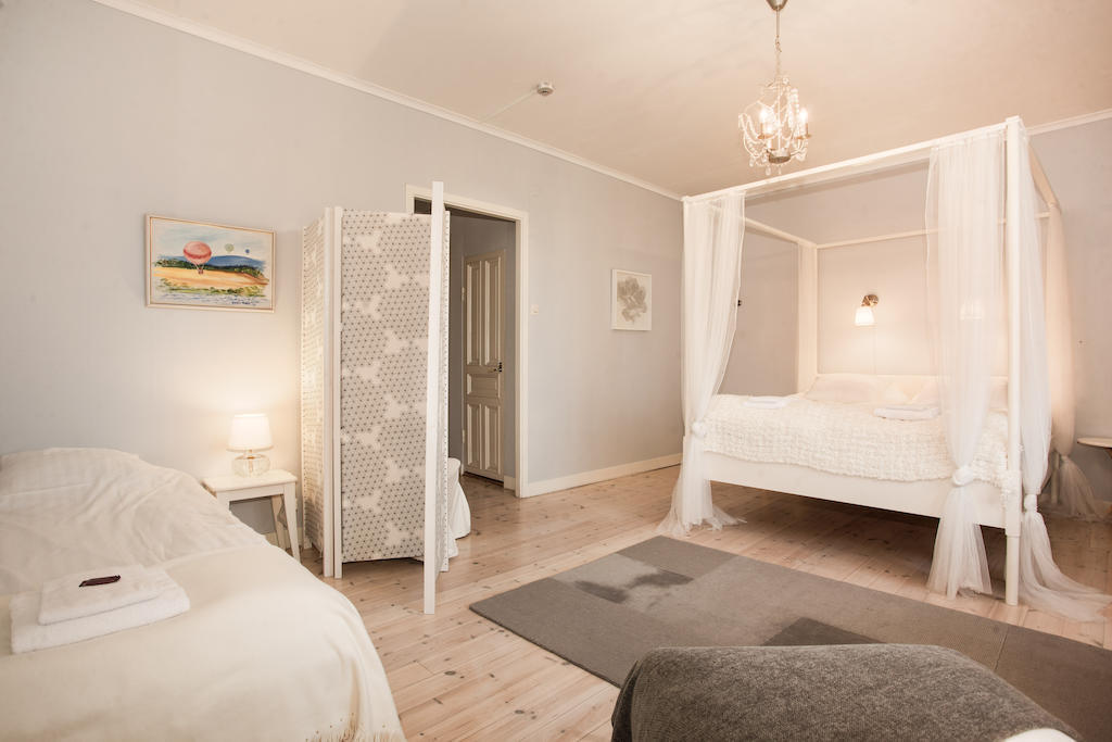 Wij Traedgardar Hotell Ockelbo Rom bilde